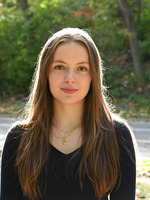 Headshot   sophie willer burchardi